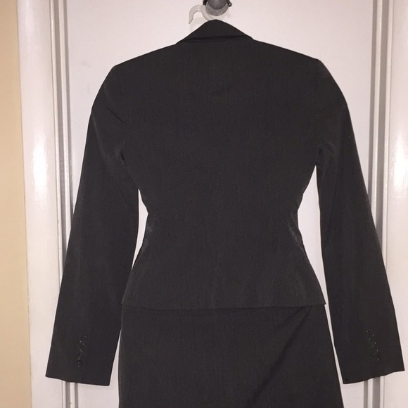 BCBG MaxAzria Charcoal gray blazer skirt suit - Picture 5 of 7
